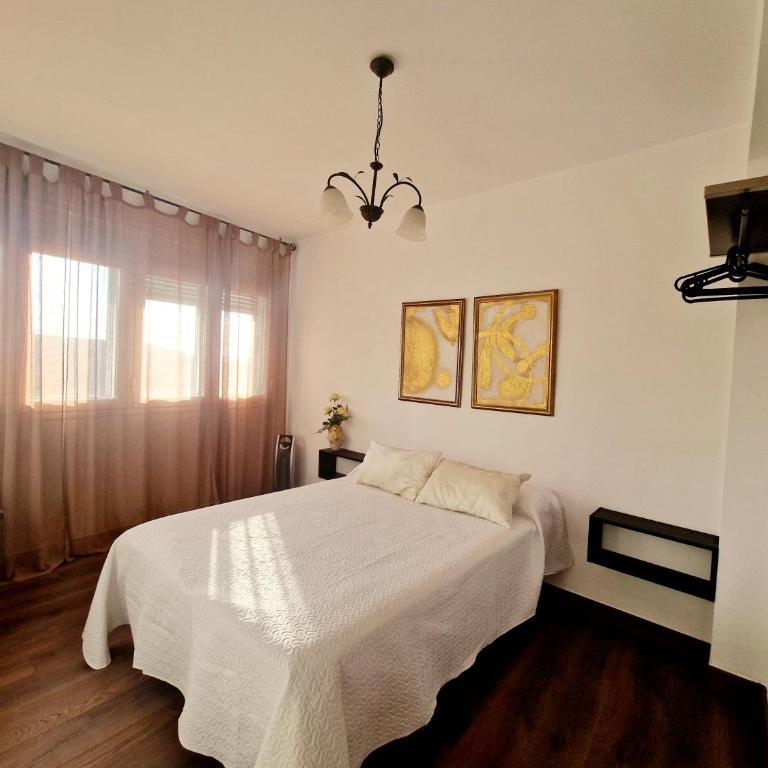 Apartamento amplio en el centro de Cazorla - ideal para familias y grupos - Four-Bedroom Apartment - 11
