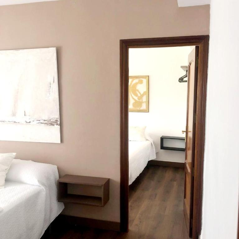 Apartamento amplio en el centro de Cazorla - ideal para familias y grupos - Four-Bedroom Apartment - 10