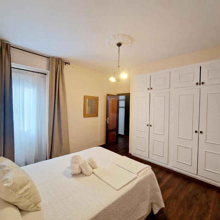 Apartamento amplio en el centro de Cazorla - ideal para familias y grupos - Four-Bedroom Apartment - 8