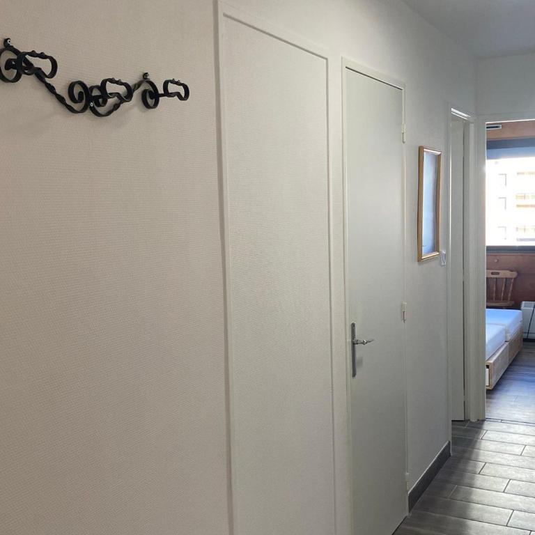 Appartement rénové 3 pièces, proche pistes & commerces - FR-1-636-229 - Apartment - 10