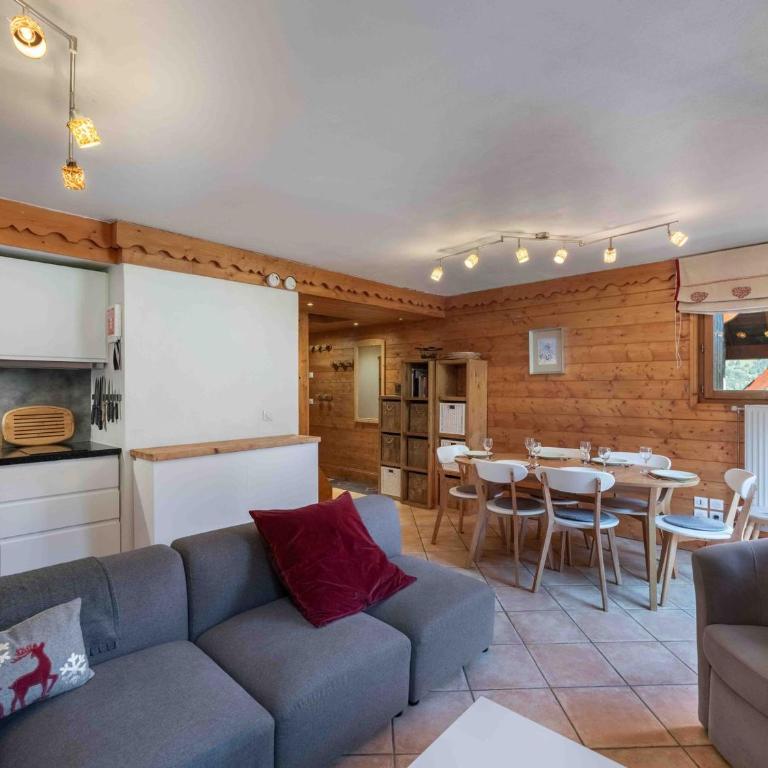 Appartement spacieux proche pistes avec piscine et parking - FR-1-566-71 - Appartement - 11