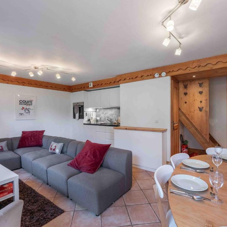 Appartement spacieux proche pistes avec piscine et parking - FR-1-566-71 - Appartement - 15