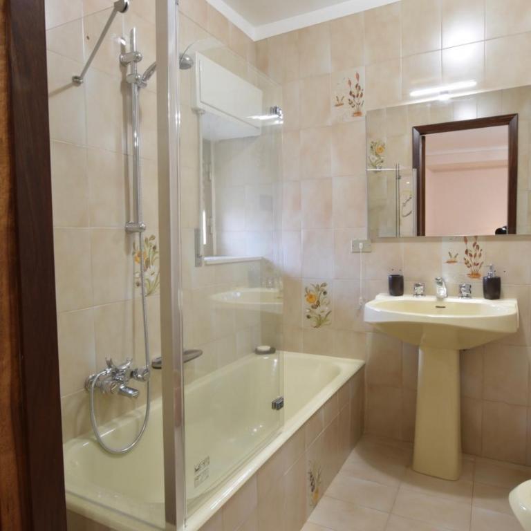 A Rua Camera con bagno privato vicino al Duomo - Triple Room with Private Bathroom - 5