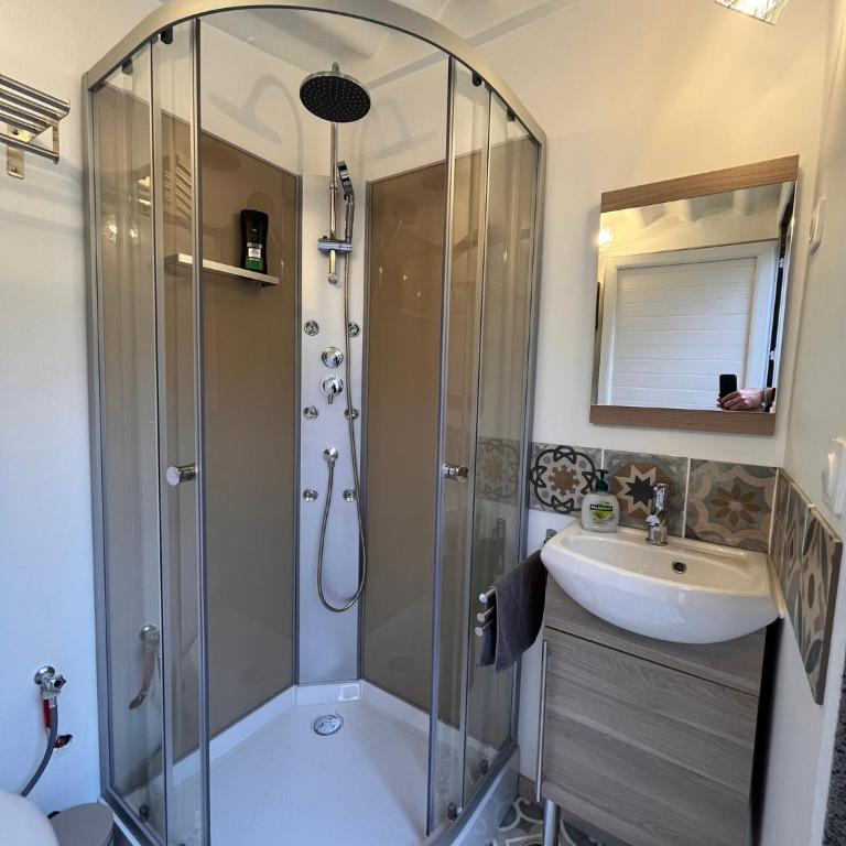 Villa T3 - Maison 6 couchages - Piscine - Clim - Wifi - Garage - Villa con 2 Camere da Letto - 14