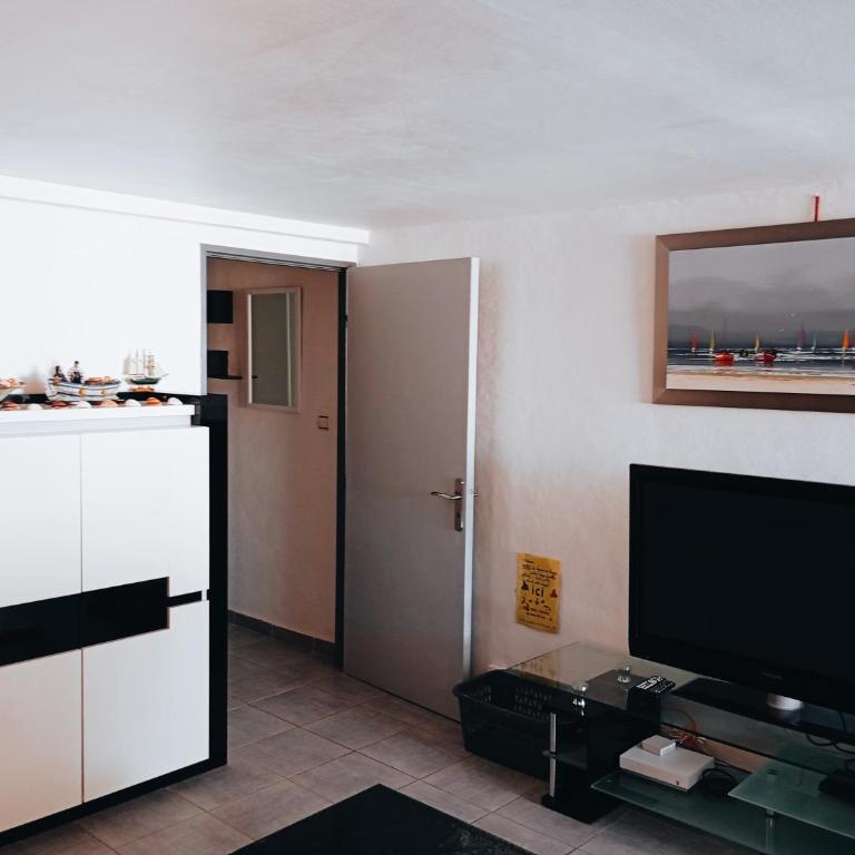 Grand appartement proche port et plages, 6 à 8 pers, 3 chambres, climatisé - Appartamento con 3 Camere da Letto - 17