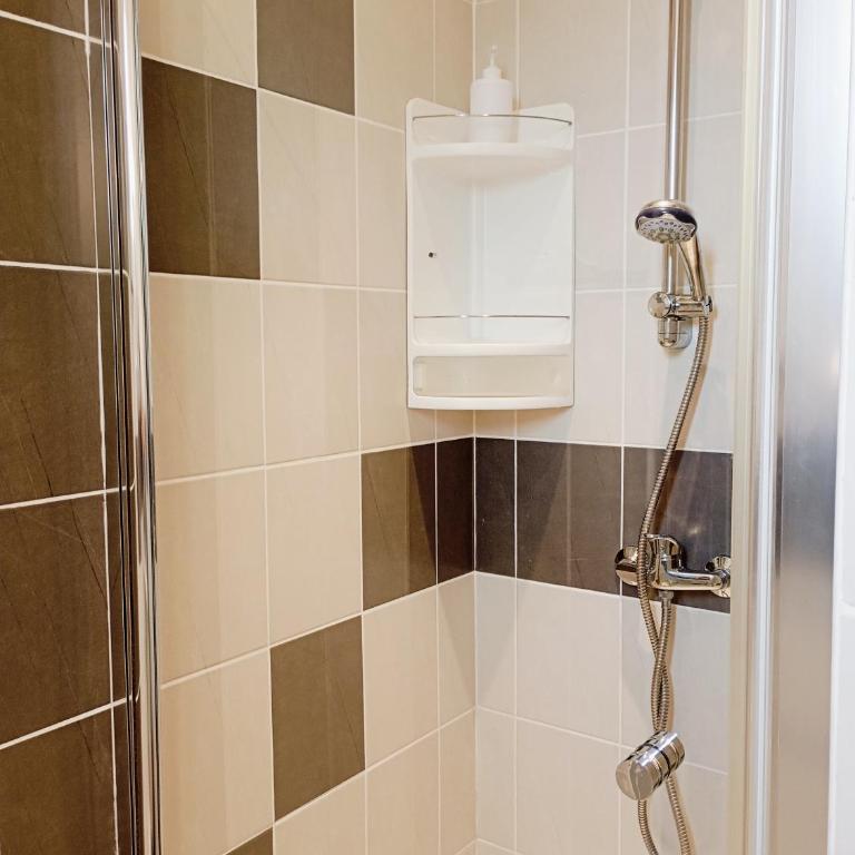 Grand appartement proche port et plages, 6 à 8 pers, 3 chambres, climatisé - Appartamento con 3 Camere da Letto - 23