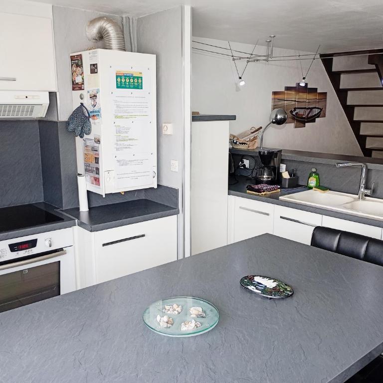 Grand appartement proche port et plages, 6 à 8 pers, 3 chambres, climatisé - Appartamento con 3 Camere da Letto - 14