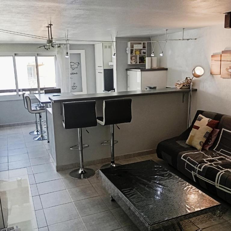 Grand appartement proche port et plages, 6 à 8 pers, 3 chambres, climatisé - Appartamento con 3 Camere da Letto - 15