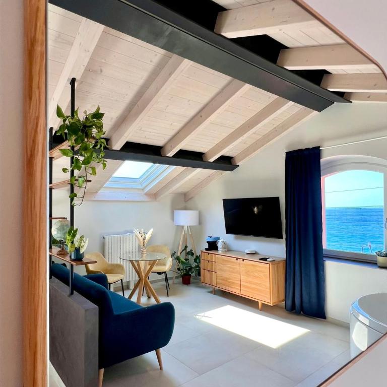 Oasi di Mare - Boutique Guest House - Junior Suite con Vista Mare - 2