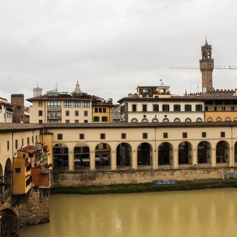 Ponte Vecchio Luxury II - Appartamento con 3 Camere da Letto - 55