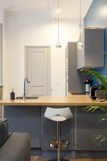Renovated spacious Parisian apt near la Madeleine - Appartement 1 Chambre - 40