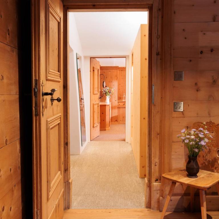 Hotel Chesa Rosatsch - Home of Food - Deluxe Apartment mit 1 Schlafzimmer - 12