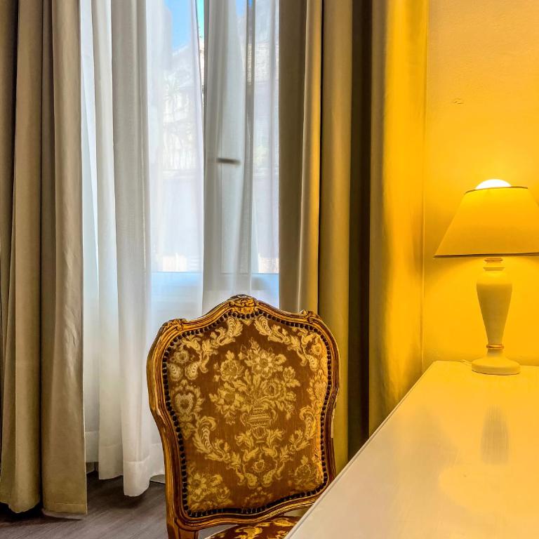 Hotel Genova Liberty - Camera Tripla Superior - 8