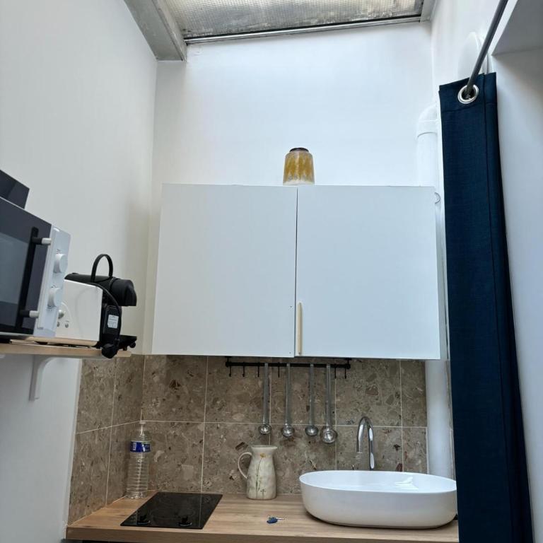 LOFT studio in zenithal light - One-Bedroom Apartment - 10