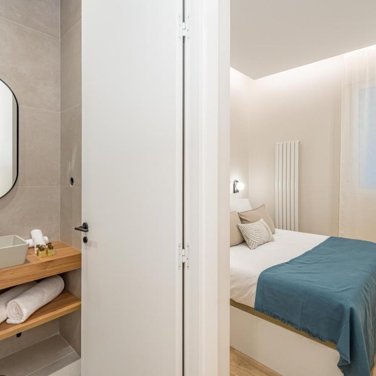 Centro XXI calle Príncipe 3BR 3BH - Three-Bedroom Apartment - 24