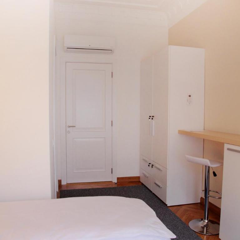 Hostel Karavan Inn - Dvokrevetna Soba sa Bračnim Krevetom i Sopstvenim Kupatilom - 12