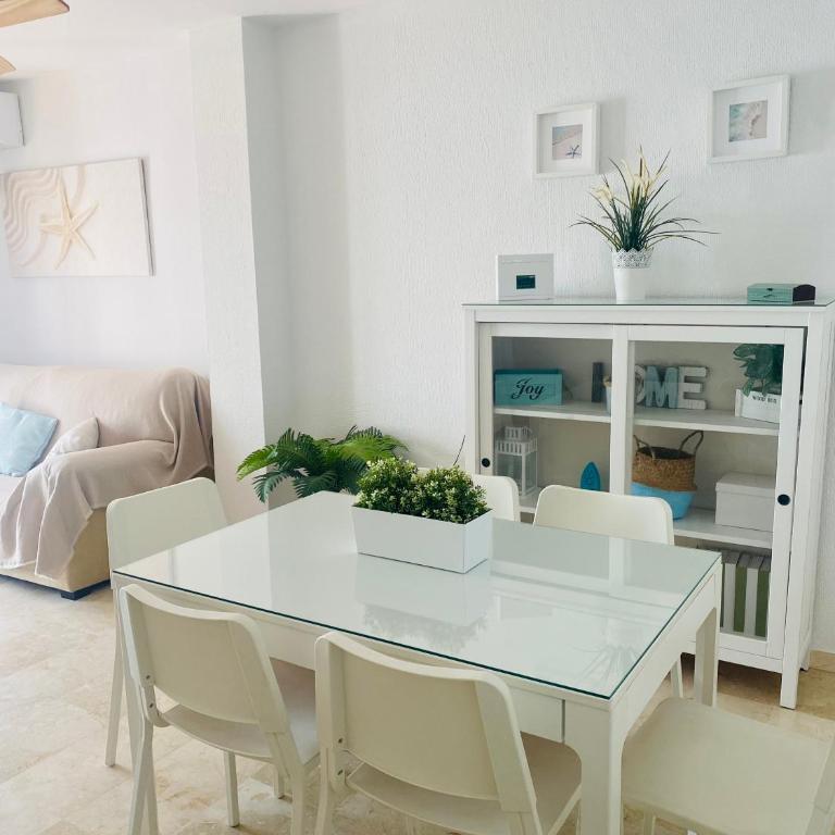 Espacioso apartamento en Barbate con Wifi - Apartamento de 3 dormitorios - 8
