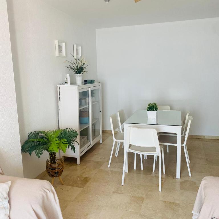 Espacioso apartamento en Barbate con Wifi - Apartamento de 3 dormitorios - 10