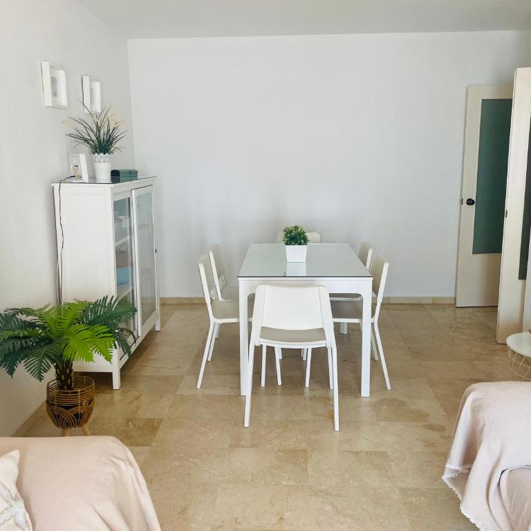 Espacioso apartamento en Barbate con Wifi - Apartamento de 3 dormitorios - 9