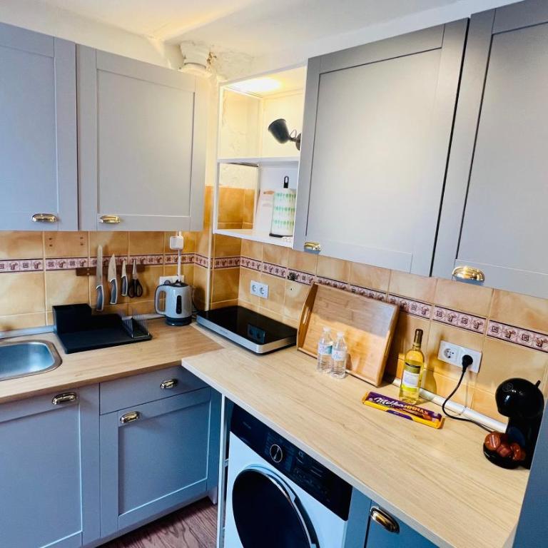 Cozy Historical Andalusian 3BR House Peachy Stays - Casa de 3 dormitorios - 22