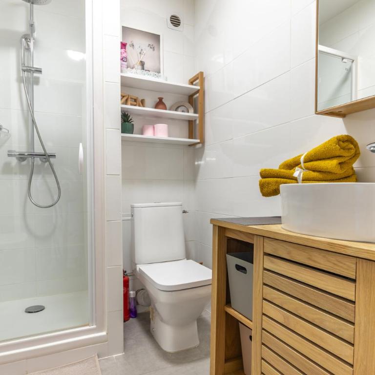 Studio Lumineux et plein de charme - Apartamento de 1 dormitorio - 14