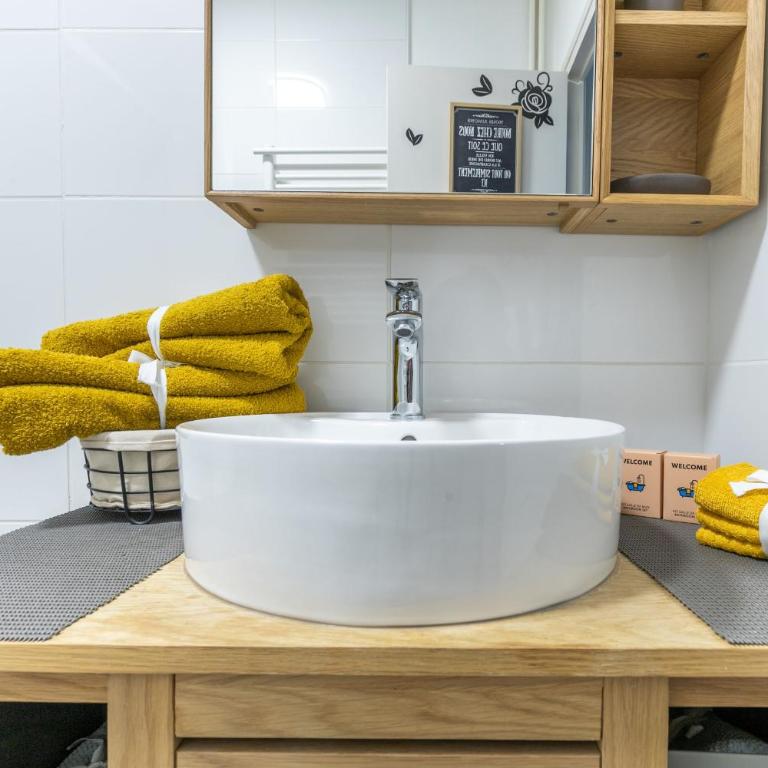 Studio Lumineux et plein de charme - Apartamento de 1 dormitorio - 13