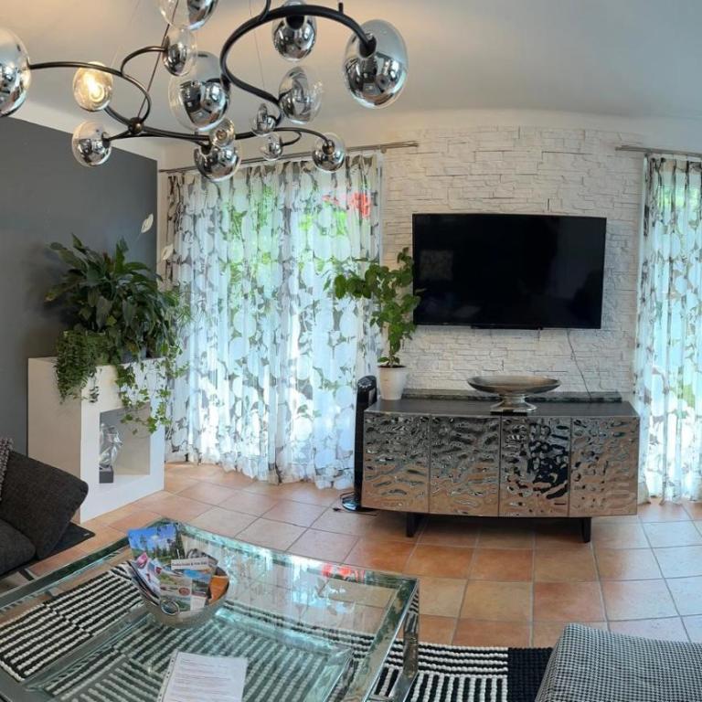 Haus Schmidhuber Ferienwohnung 5 mit Garten und sonniger Terrasse - Apartment mit 1 Schlafzimmer - 10