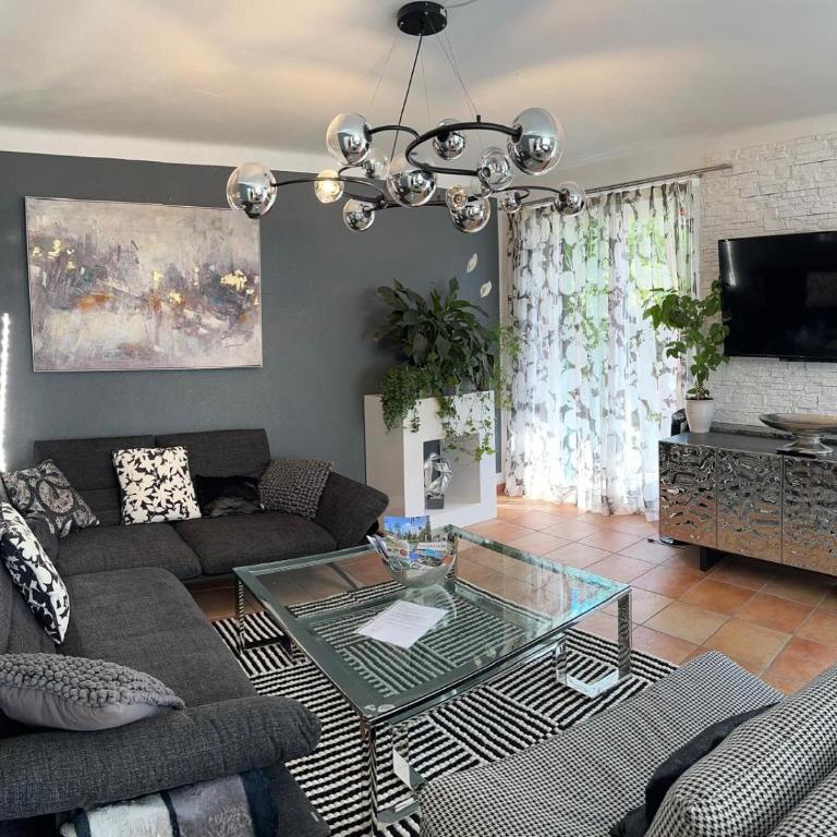 Haus Schmidhuber Ferienwohnung 5 mit Garten und sonniger Terrasse - Apartment mit 1 Schlafzimmer - 13