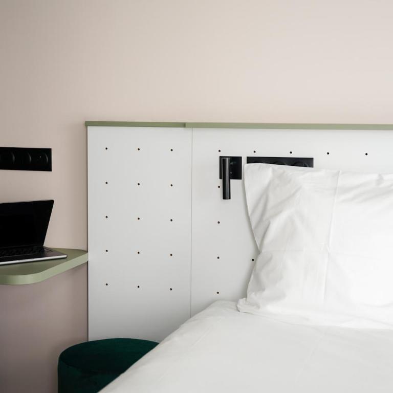 All Suites Appart Hôtel et Hôtel - Paris 13 - Porte d'Italie - Large Comfort Studio (Single Bed and Truckle Bed) - 4