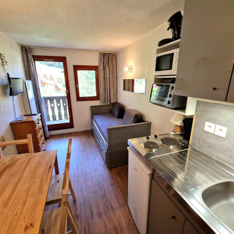 Studio rénové 2-3 personnes à Valfréjus, balcon et vue piste - FR-1-265-229 - Studio - 1