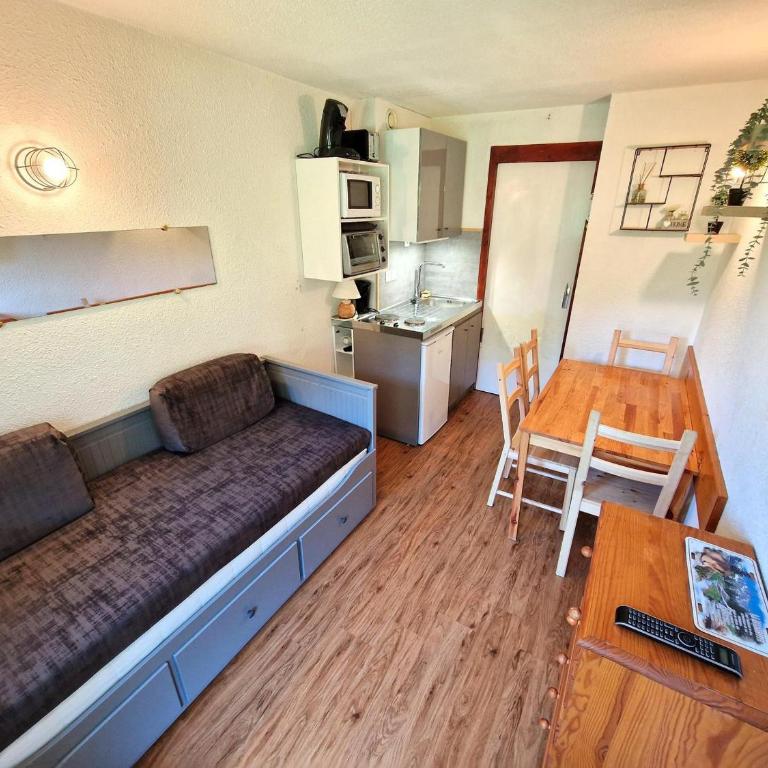 Studio rénové 2-3 personnes à Valfréjus, balcon et vue piste - FR-1-265-229 - Studio - 8