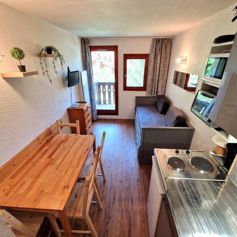 Studio rénové 2-3 personnes à Valfréjus, balcon et vue piste - FR-1-265-229 - Studio - 11