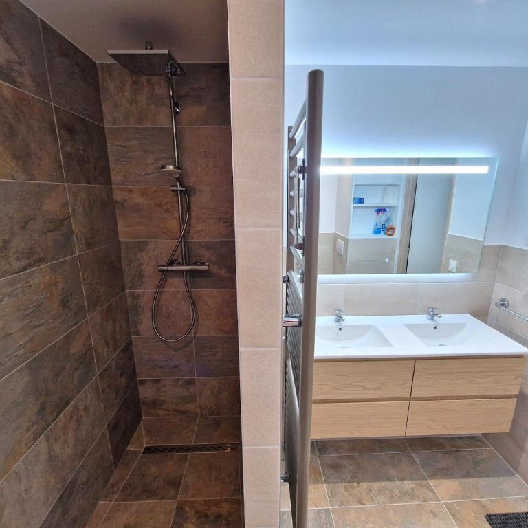 Appartement cosy 6/8 pers, Valfréjus, près pistes et télécabines - FR-1-265-343 - Apartamento - 12