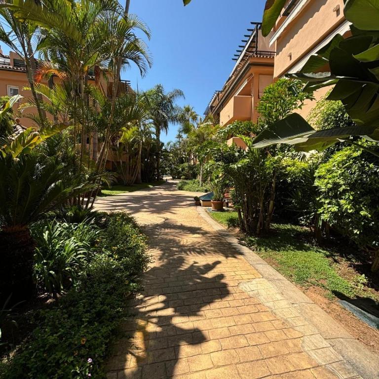 Ático Dúplex en playa Las Chapas - Three-Bedroom Apartment - 30