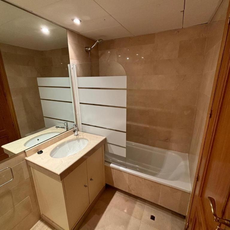 Ático Dúplex en playa Las Chapas - Three-Bedroom Apartment - 17
