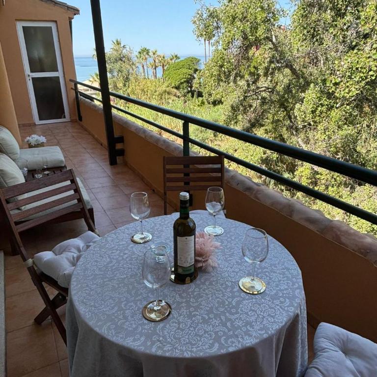 Ático Dúplex en playa Las Chapas - Three-Bedroom Apartment - 11