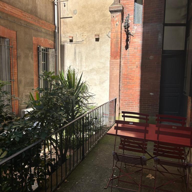 Le Toulousain 001 - Appartement calme en rez-de-chaussée avec Terrasse - Hypercentre, quartier Jeanne d'Arc - One-Bedroom Apartment - 11