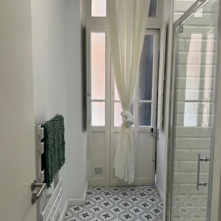Le Toulousain 001 - Appartement calme en rez-de-chaussée avec Terrasse - Hypercentre, quartier Jeanne d'Arc - One-Bedroom Apartment - 24