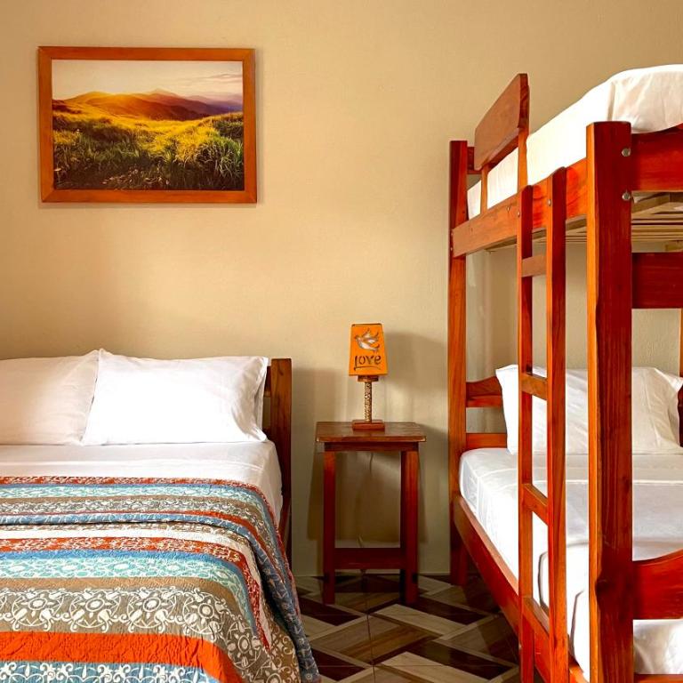 Hostal Laurita Beach - Habitación Cuádruple Clásica - 2