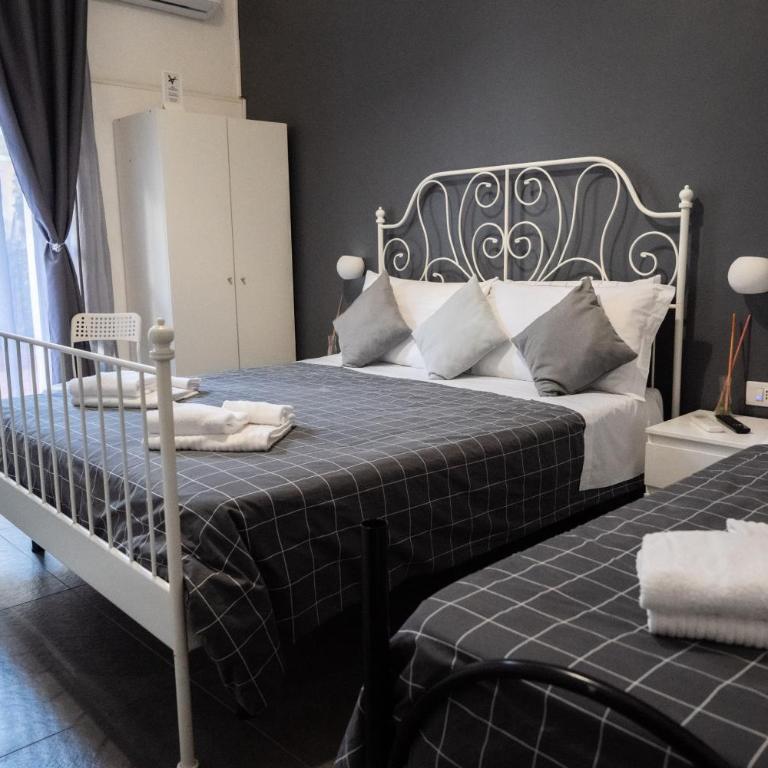 B&B Verga - Double Room with Terrace - 5