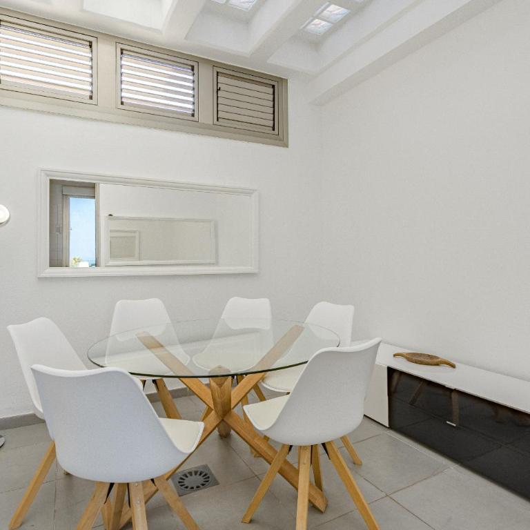 Villa Elisabetta, Luxury Villa with Heated Pool Ocean View in Adeje, Tenerife - Villa de 3 dormitorios - 14