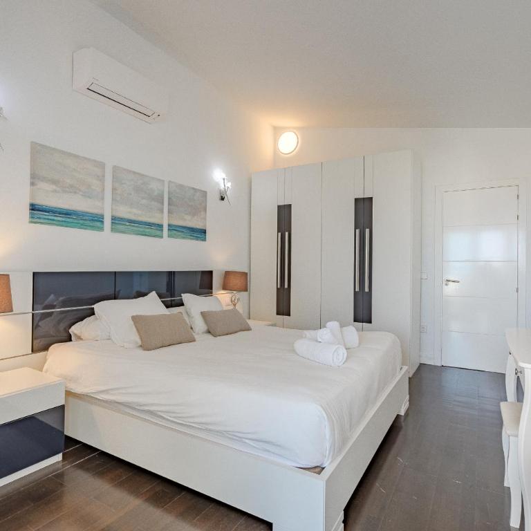 Villa Elisabetta, Luxury Villa with Heated Pool Ocean View in Adeje, Tenerife - Villa de 3 dormitorios - 11