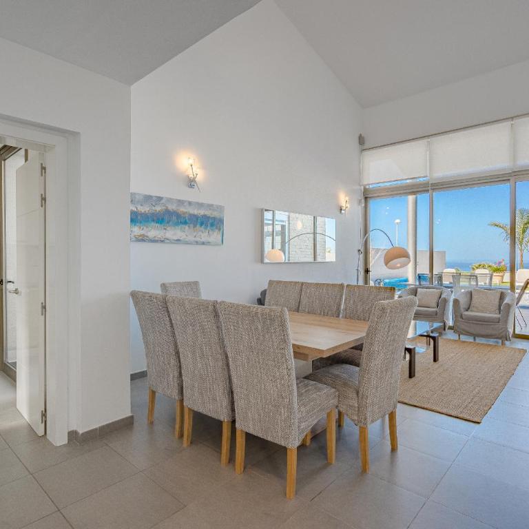 Villa Elisabetta, Luxury Villa with Heated Pool Ocean View in Adeje, Tenerife - Villa de 3 dormitorios - 16