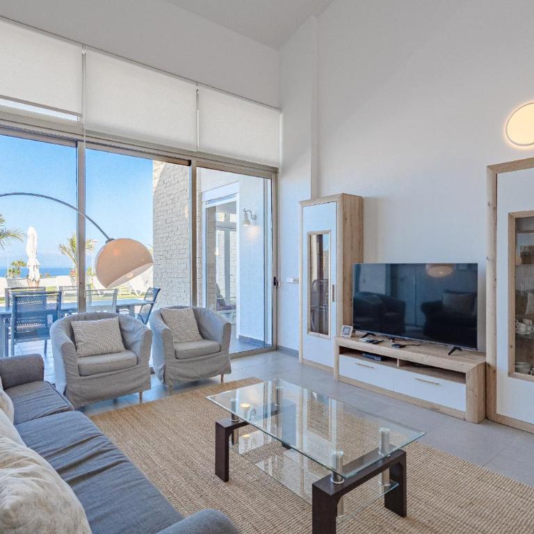 Villa Elisabetta, Luxury Villa with Heated Pool Ocean View in Adeje, Tenerife - Villa de 3 dormitorios - 19