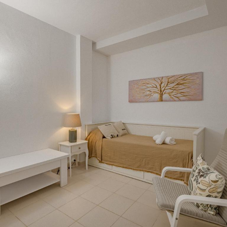 Villa Elisabetta, Luxury Villa with Heated Pool Ocean View in Adeje, Tenerife - Villa de 3 dormitorios - 30