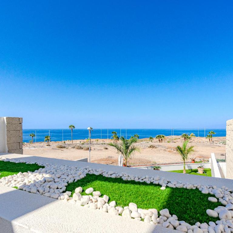 Villa Elisabetta, Luxury Villa with Heated Pool Ocean View in Adeje, Tenerife - Villa de 3 dormitorios - 40