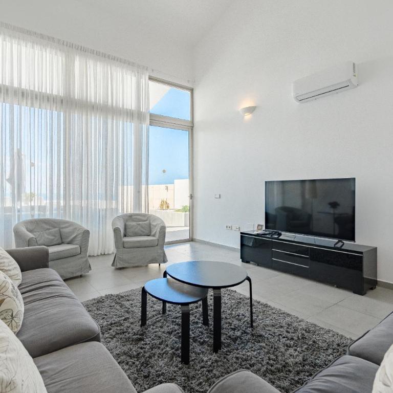 Villa Caterina, Luxury Villa with Heated Pool Ocean View in Adeje, Tenerife - Villa con piscina privada - 11
