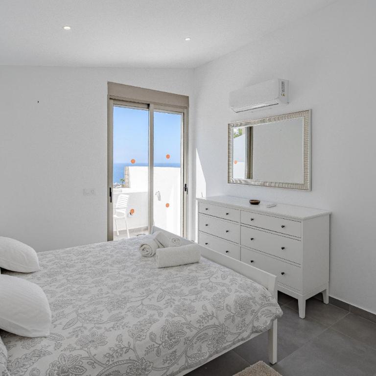 Villa Caterina, Luxury Villa with Heated Pool Ocean View in Adeje, Tenerife - Villa con piscina privada - 23