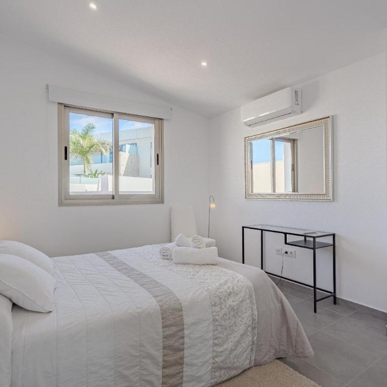 Villa Caterina, Luxury Villa with Heated Pool Ocean View in Adeje, Tenerife - Villa con piscina privada - 28