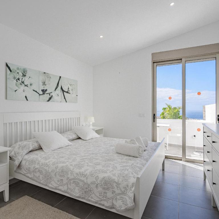Villa Caterina, Luxury Villa with Heated Pool Ocean View in Adeje, Tenerife - Villa con piscina privada - 21